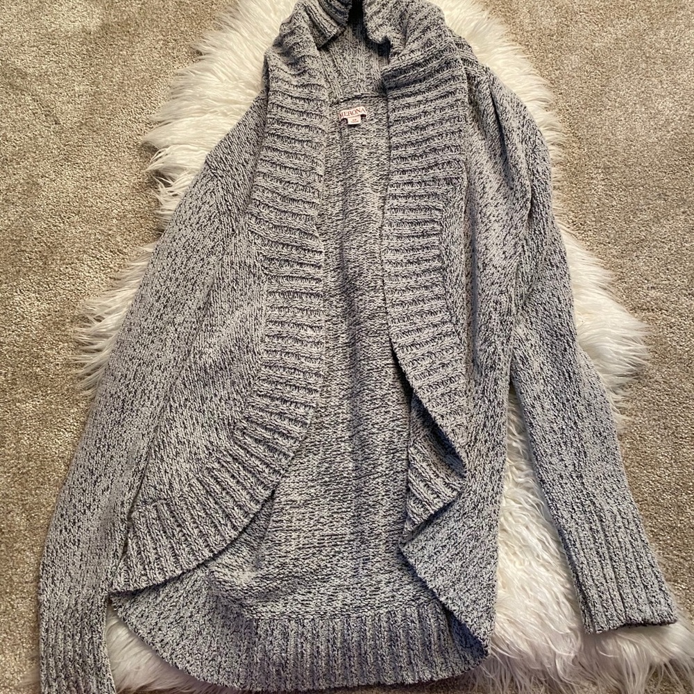 Grey cardigan